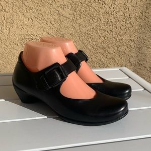 Ecco black leather Mary Jane shoes size 5.5-6 (European 36)